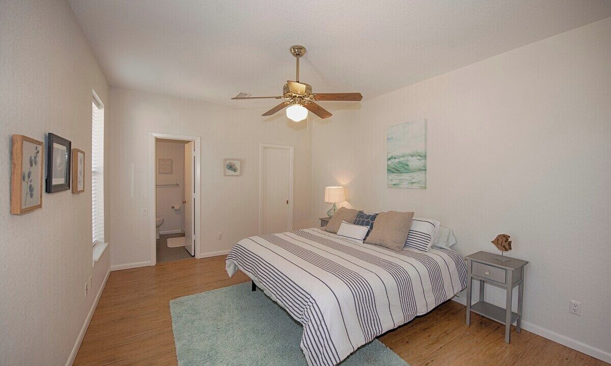 Photo of Bedroom in El Lago