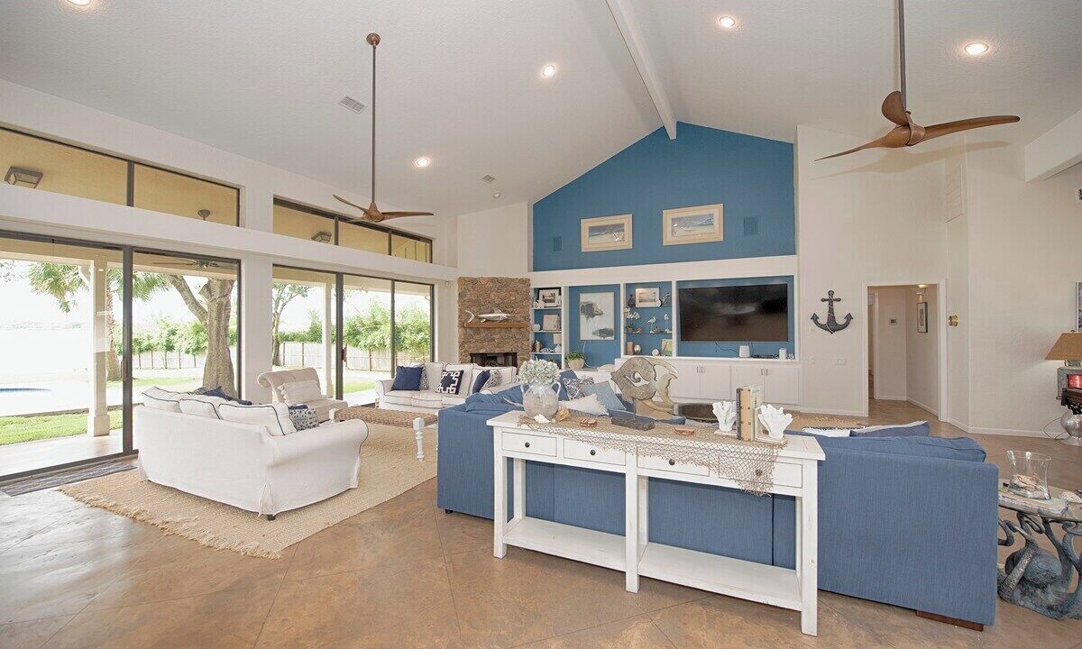 Photo of Livingroom in El Lago