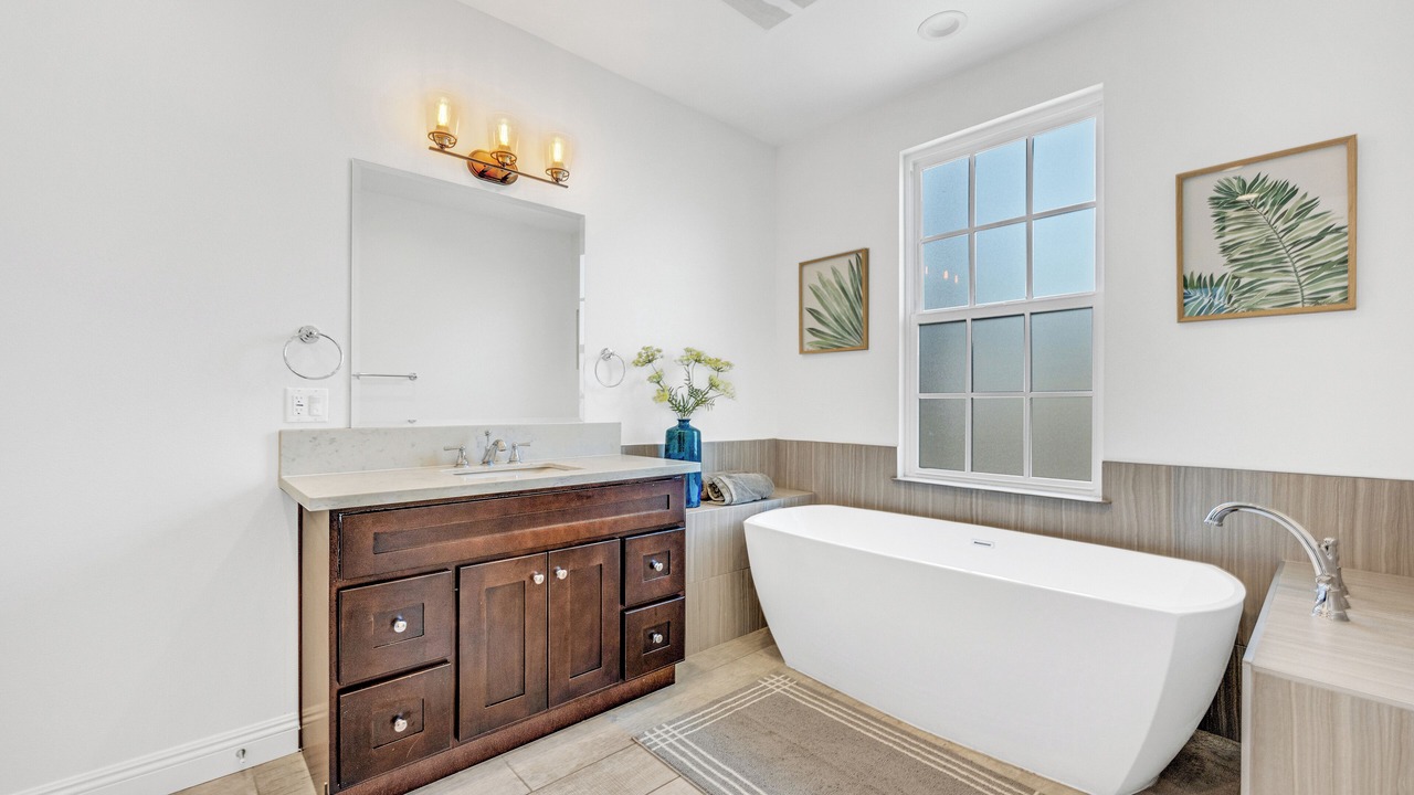 Photo of Bathroom in Mid Central