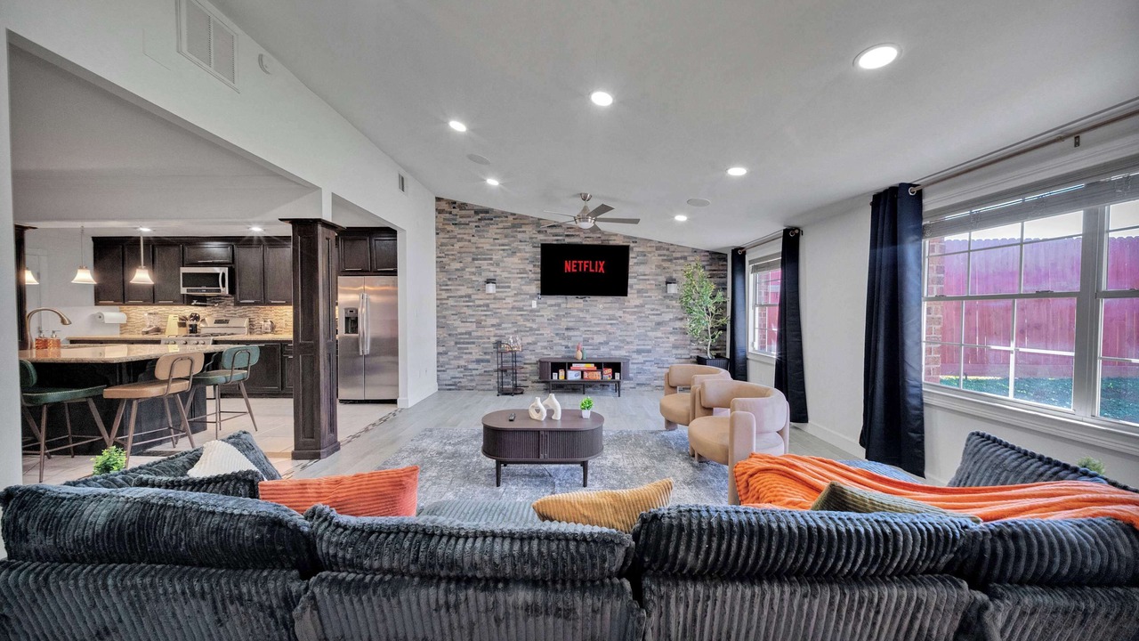 Photo of Livingroom in Brookhollow