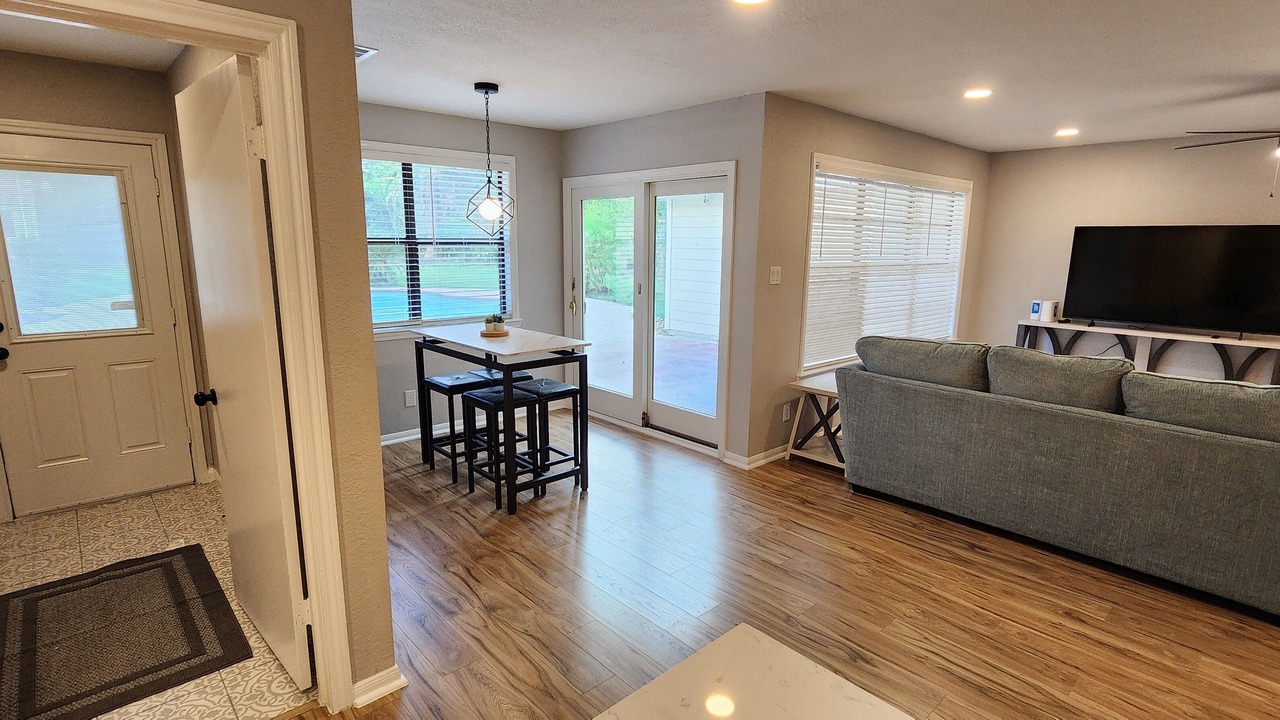 Photo of Livingroom in Cypress