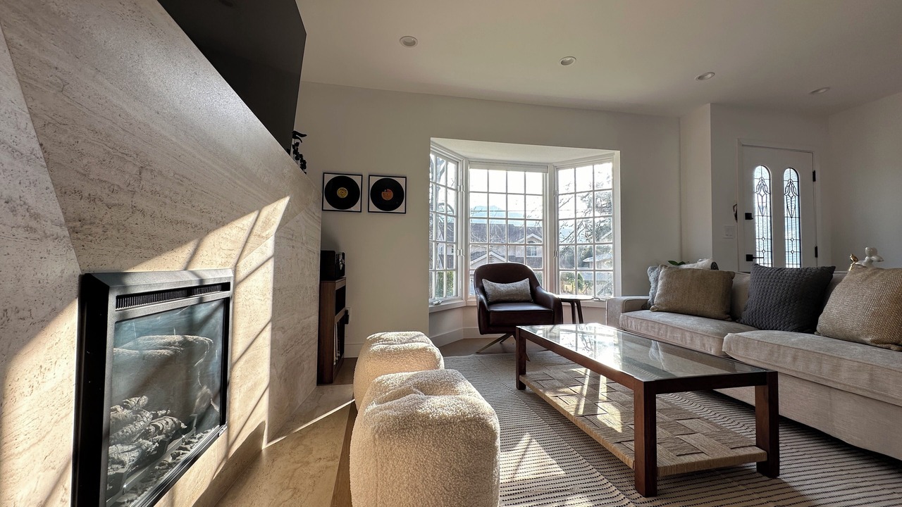 Photo of Livingroom in Crescenta Highlands