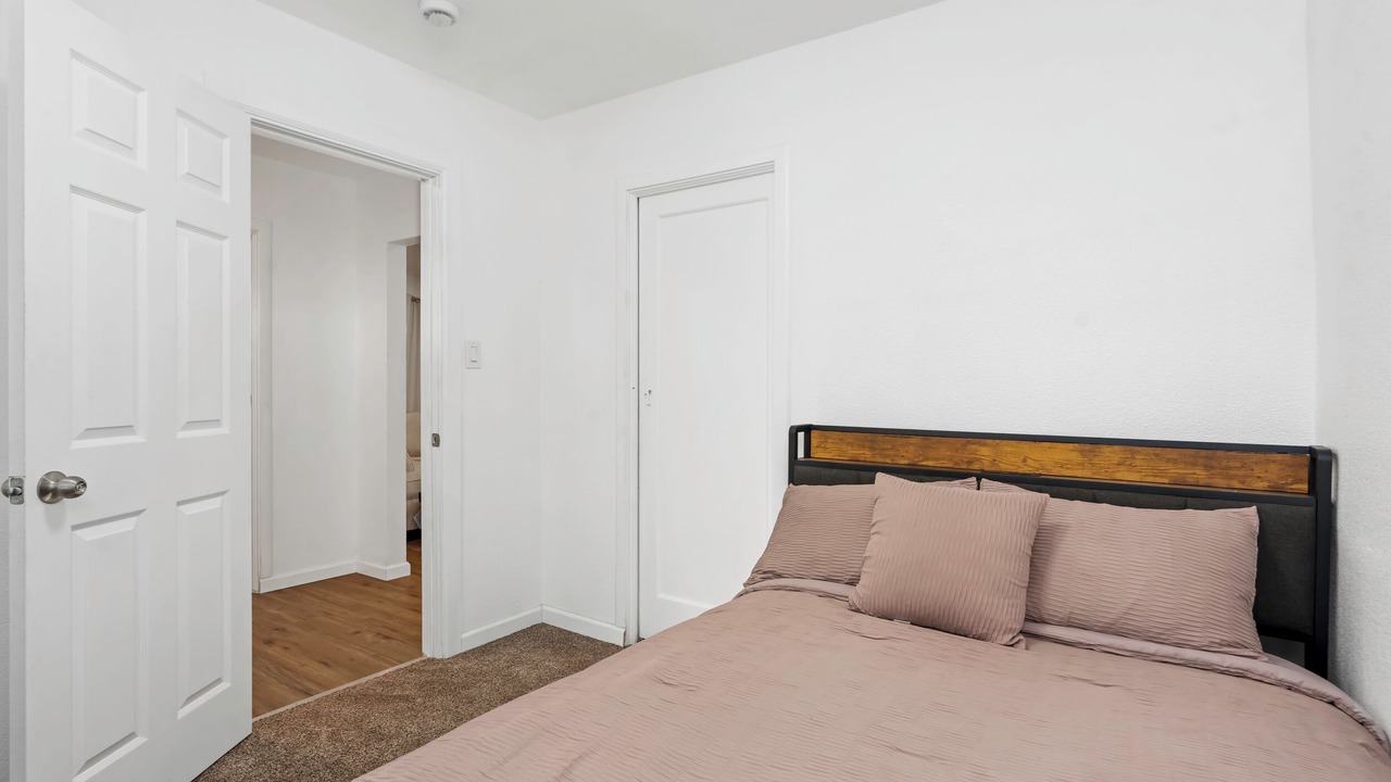 Photo of Bedroom in Oildale