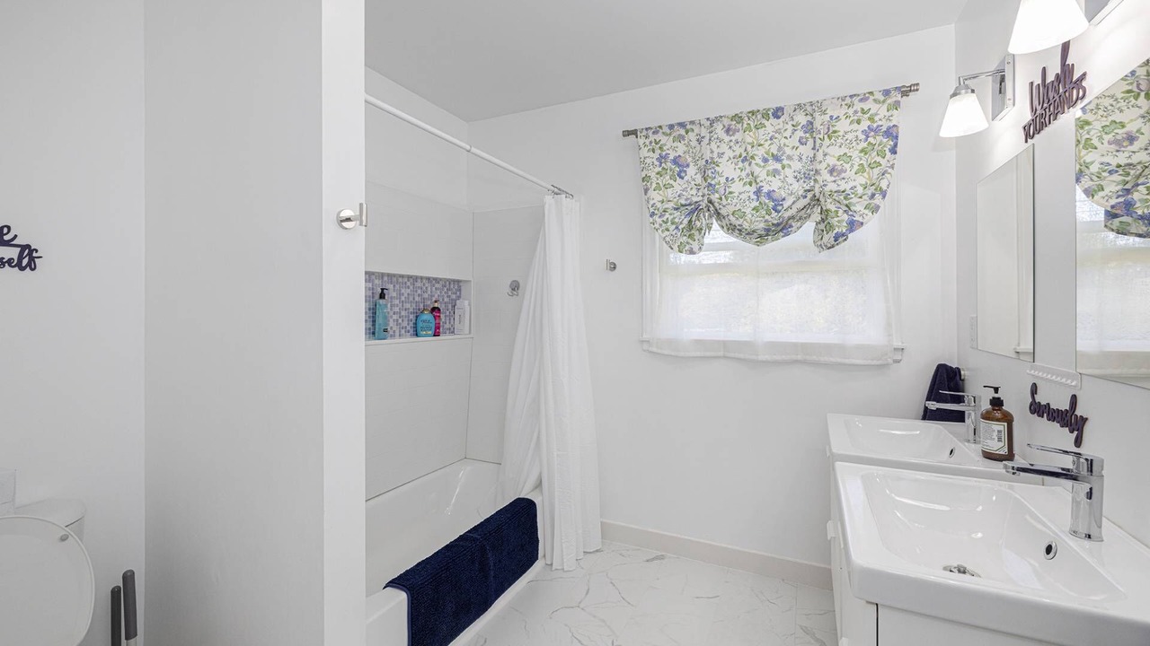 Photo of Bathroom in Huntersville