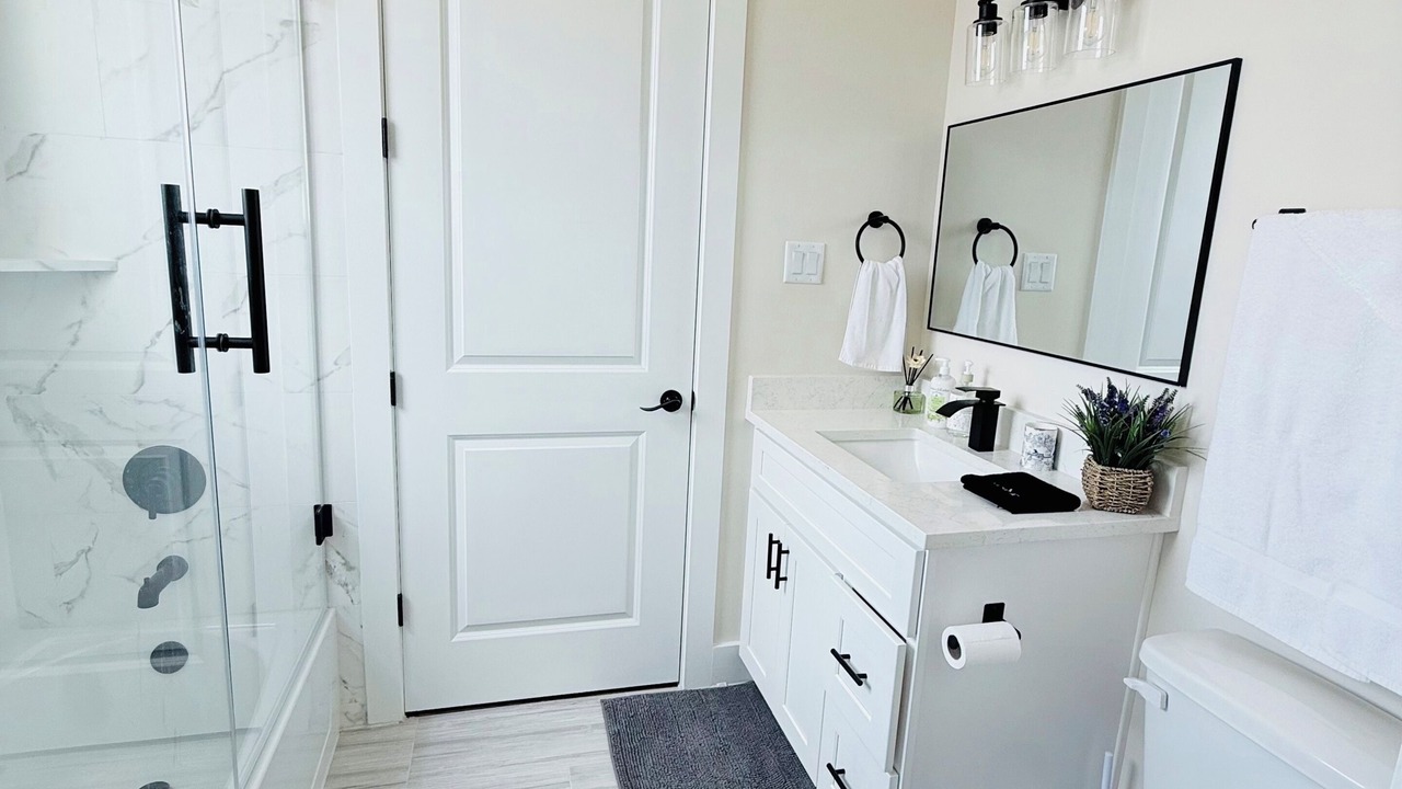Photo of Bathroom in El Lago