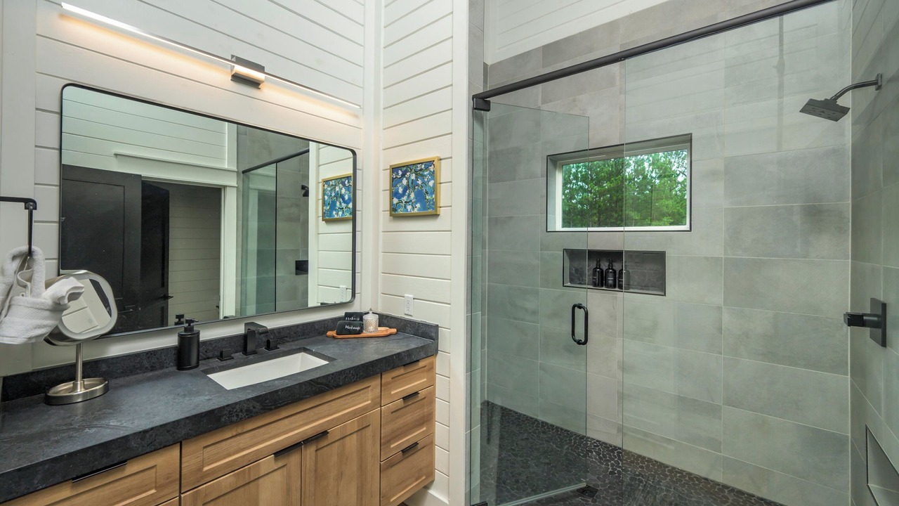 Photo of Bathroom in Hochatown
