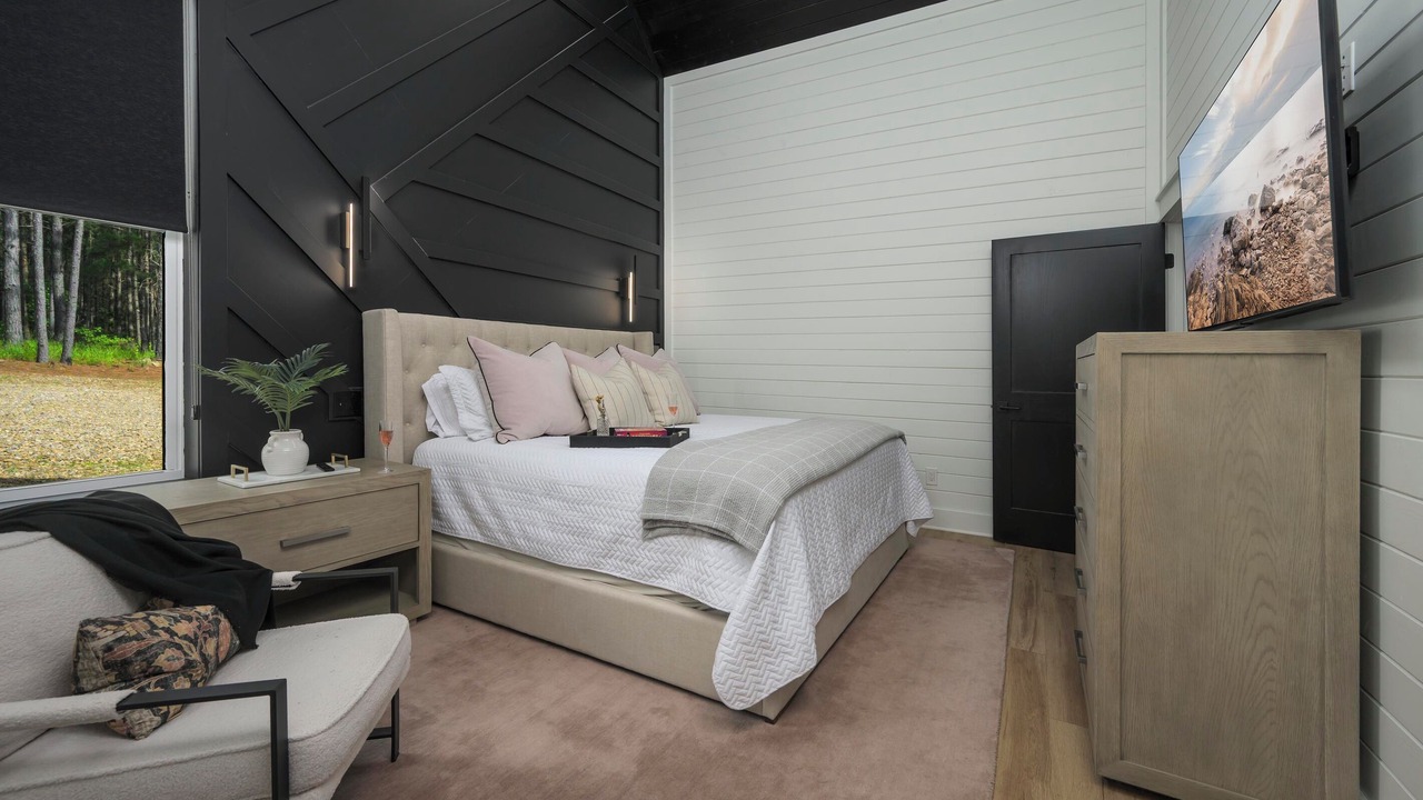 Photo of Bedroom in Hochatown