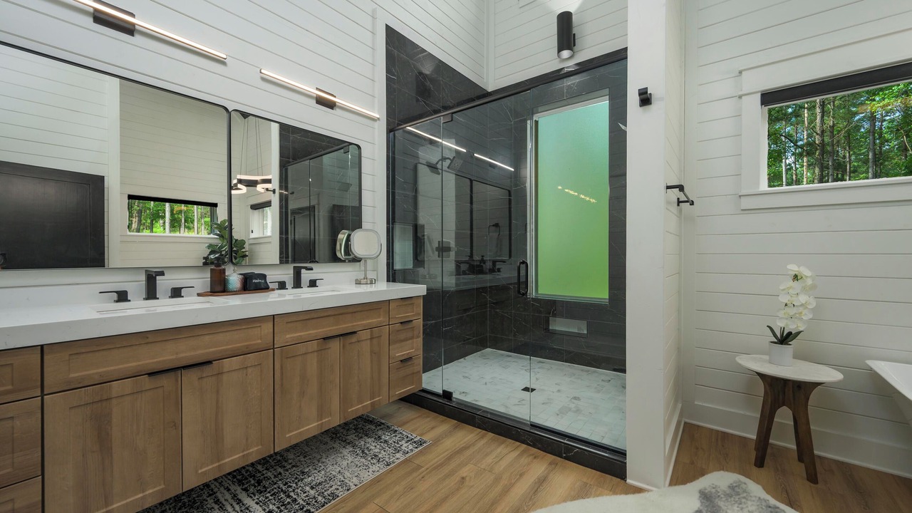 Photo of Bathroom in Hochatown