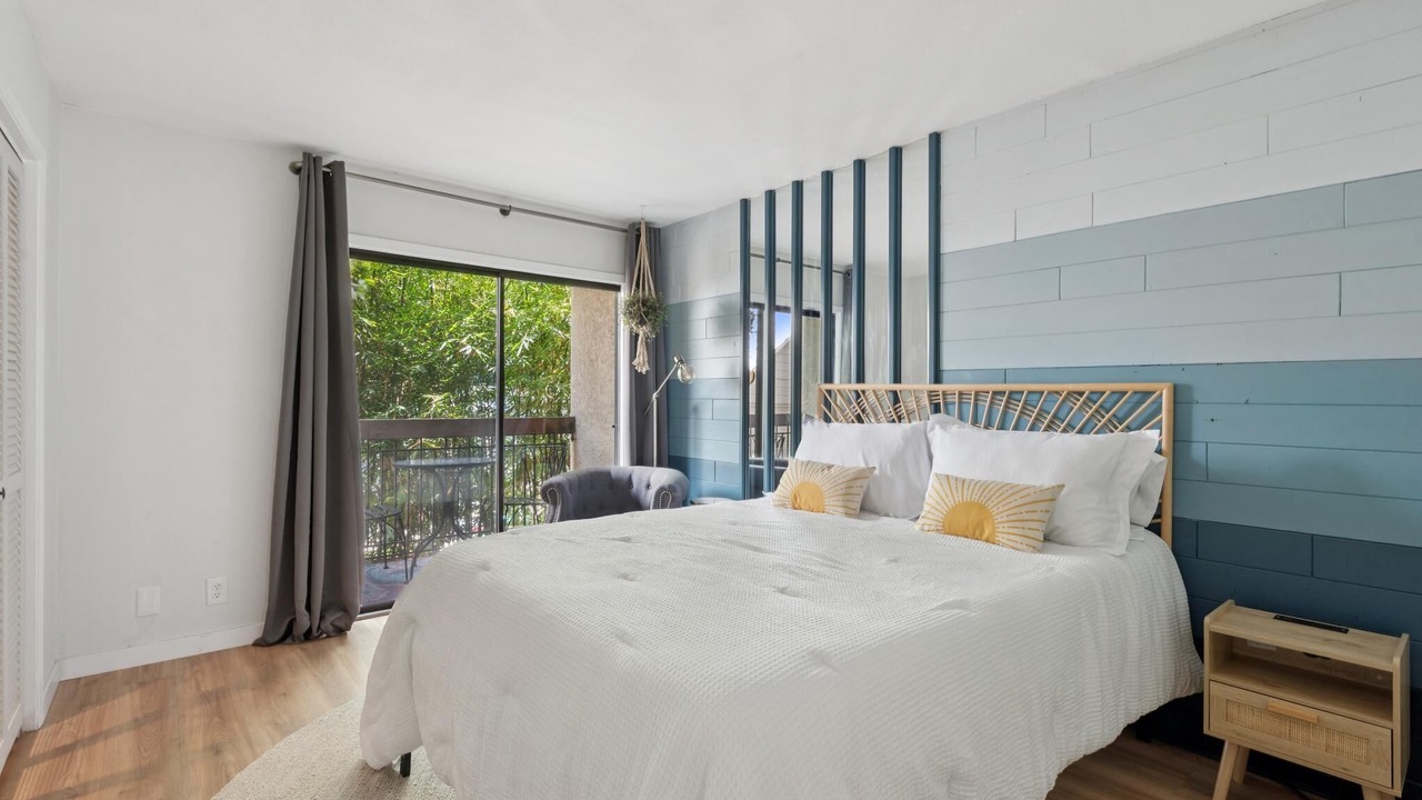 Photo of Bedroom in Piedmont Avenue