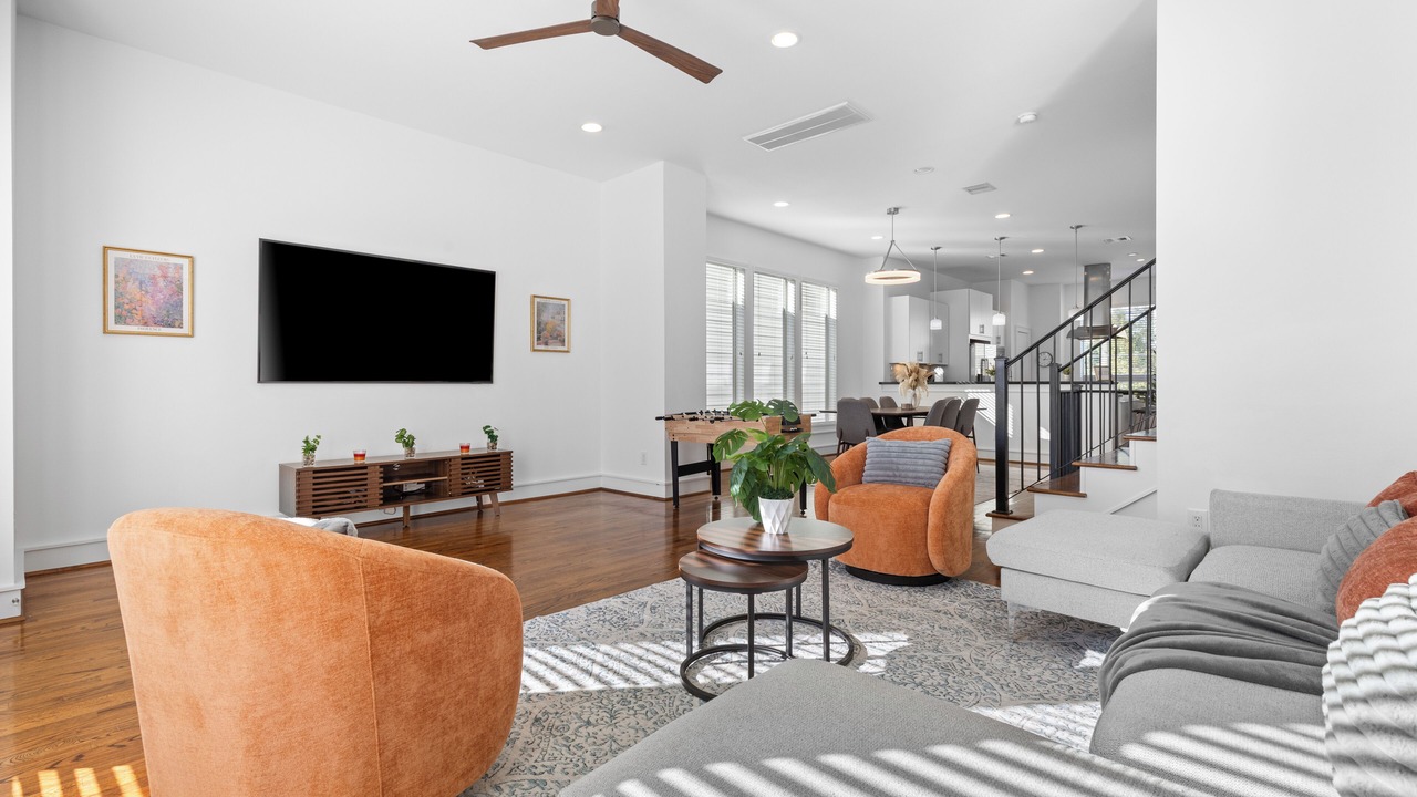 Photo of Livingroom in Washington Ave./ Memorial Park