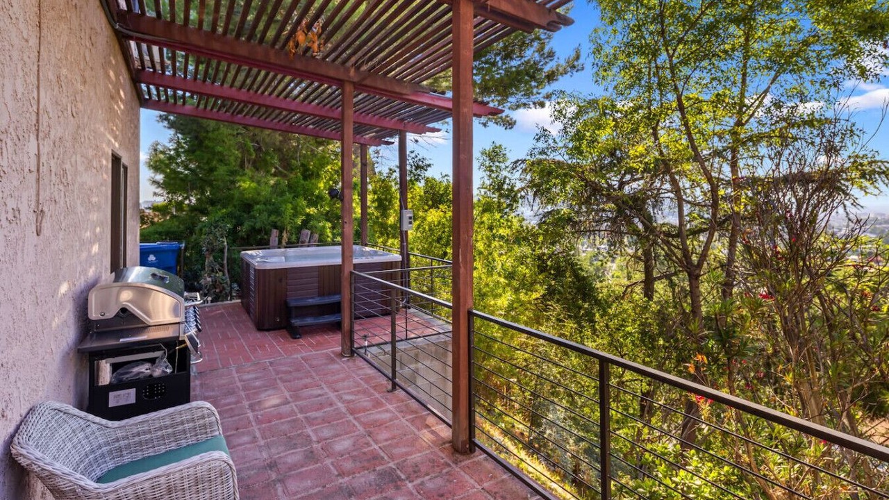Photo of Outdoor in La Crescenta-Montrose