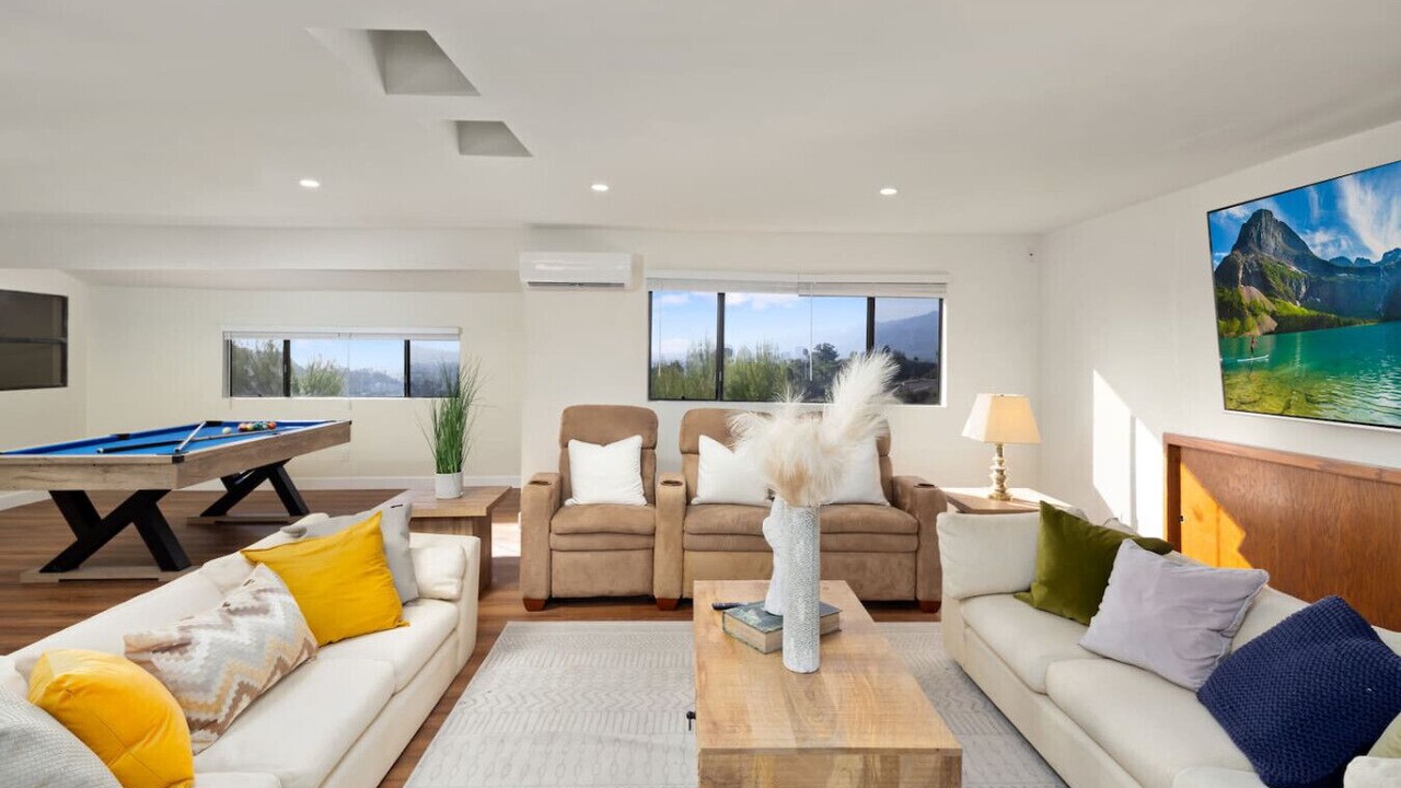 Photo of Livingroom in La Crescenta-Montrose