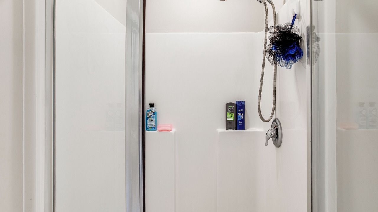 Photo of Bathroom in Huntcliff