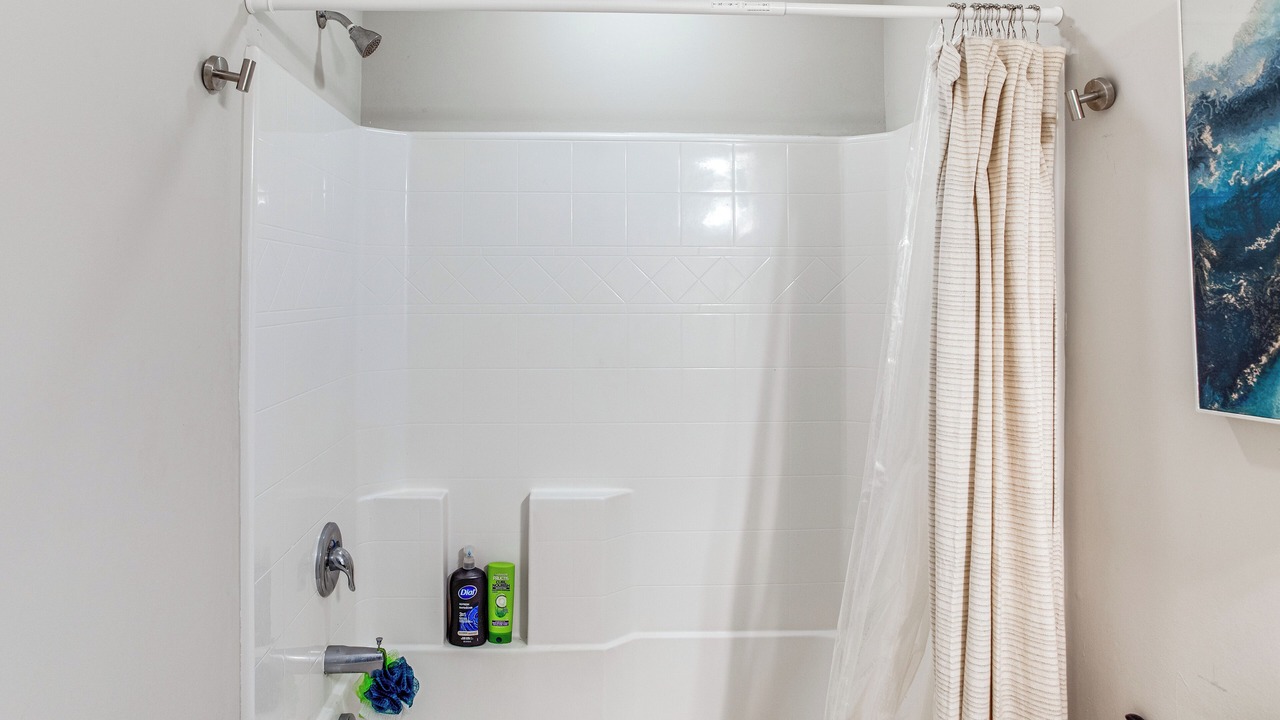 Photo of Bathroom in Huntcliff