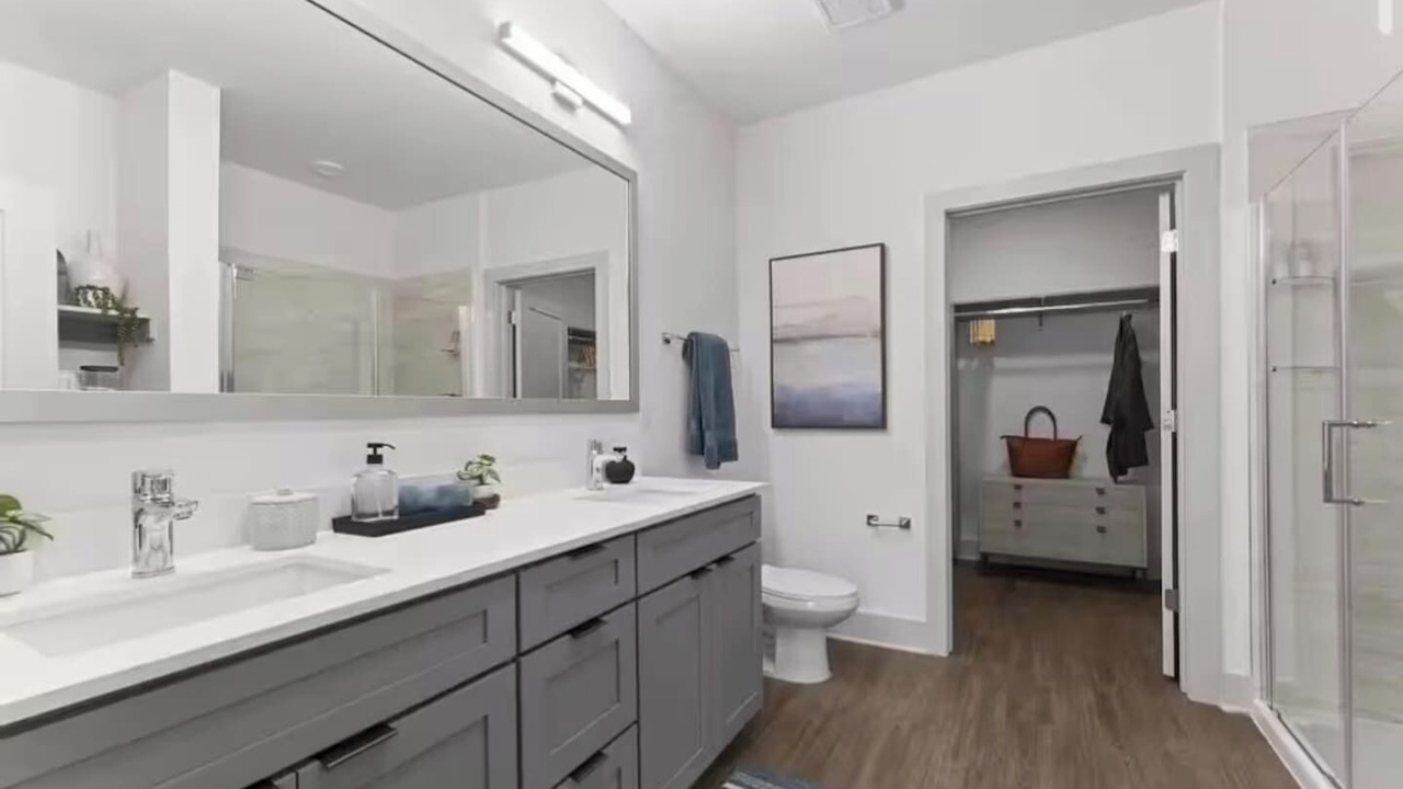 Photo of Bathroom in Clover