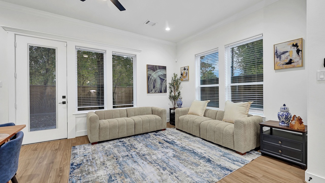 Photo of Livingroom in OST - South Union