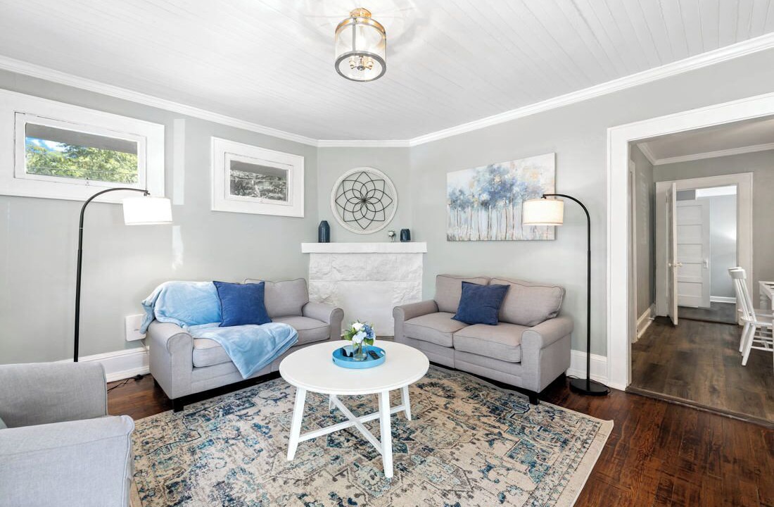 Photo of Livingroom in Terry Sanford