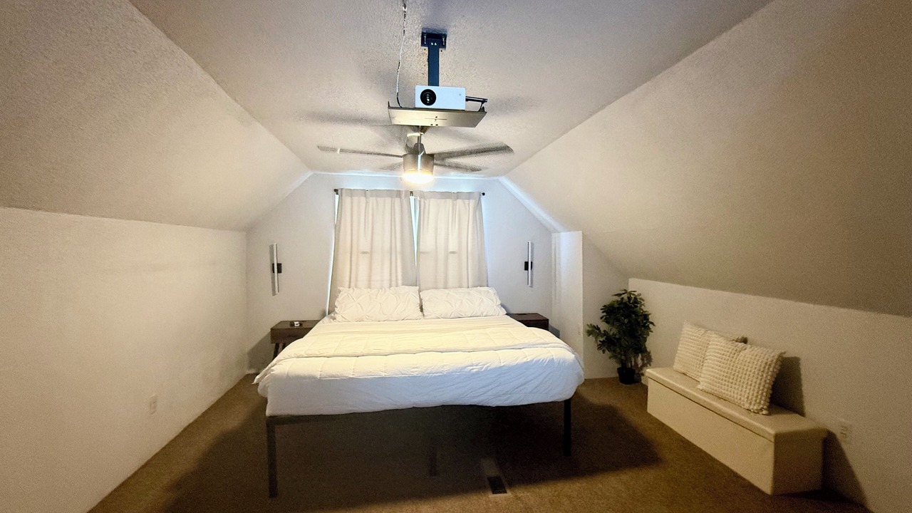 Photo of Bedroom in Redford