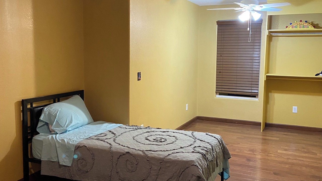 Photo of Bedroom in Brownsville