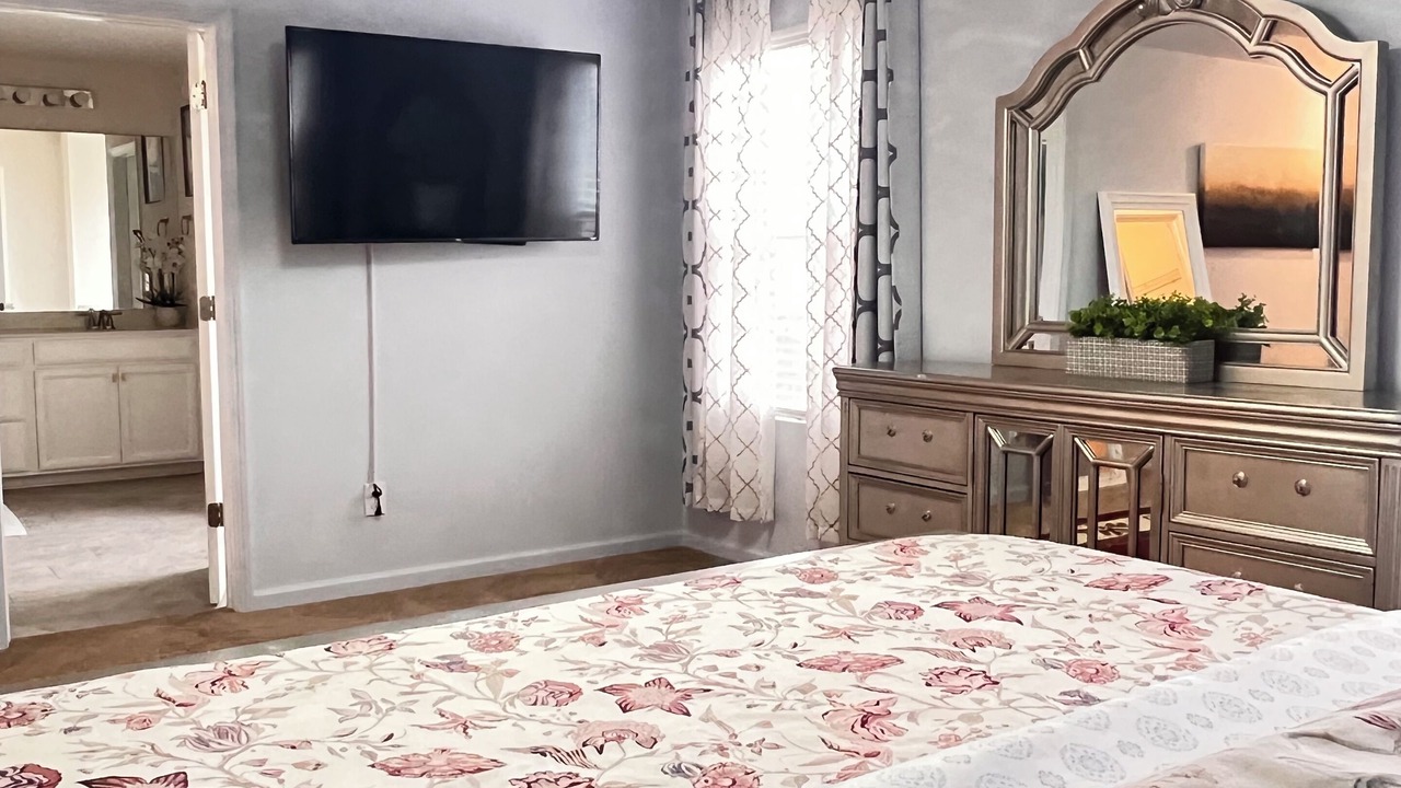Photo of Bedroom in Bowling Green