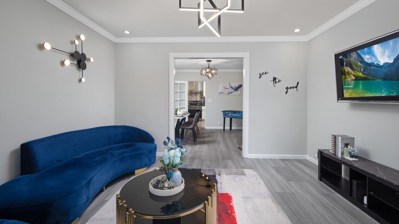 Photo of Livingroom in Lamanda Park