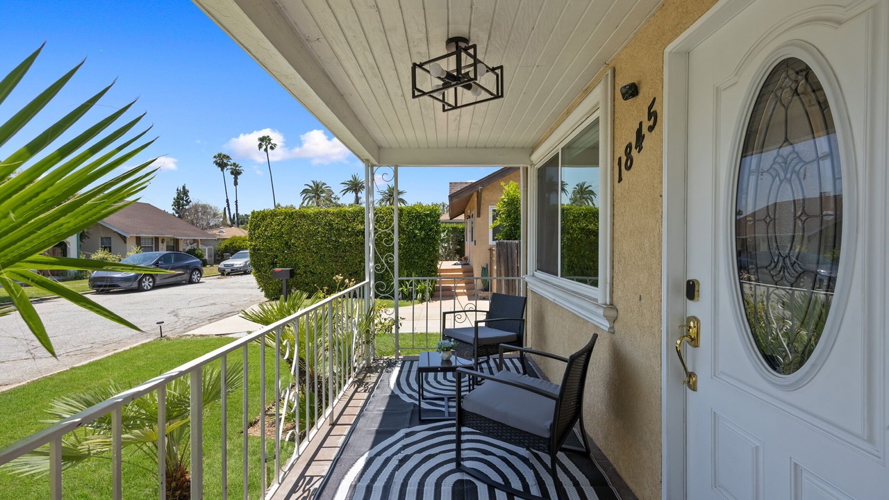 Photo of Patio Balcony in Lamanda Park