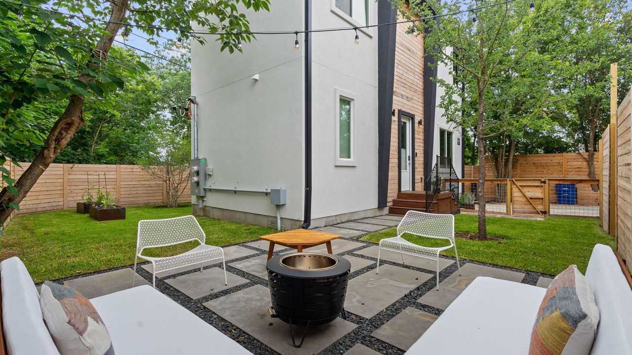 Photo of Patio Balcony in South Manchaca