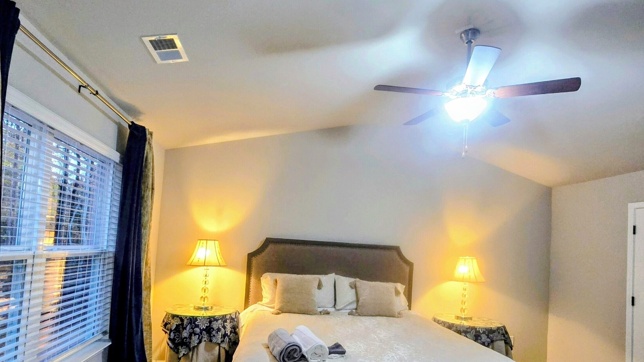 Photo of Bedroom in Davis Lake - Eastfield
