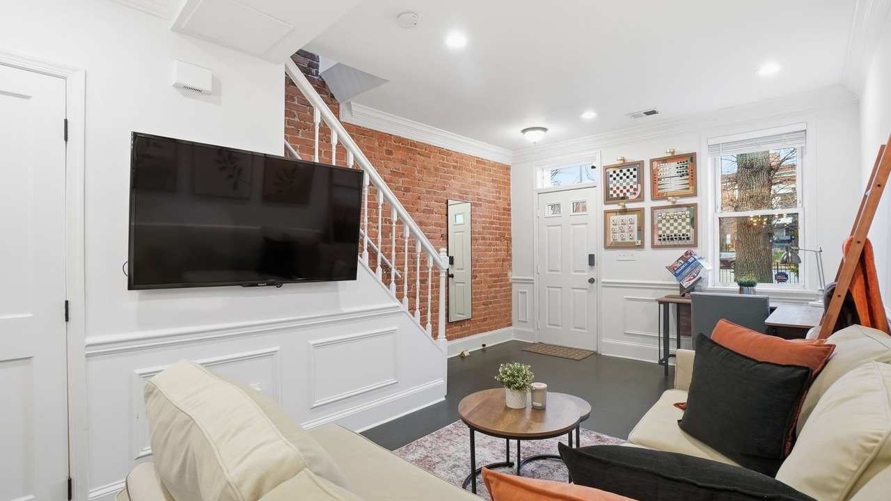 Photo of Livingroom in Shaw