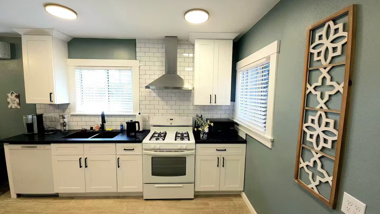 Photo of Kitchen in Lamanda Park