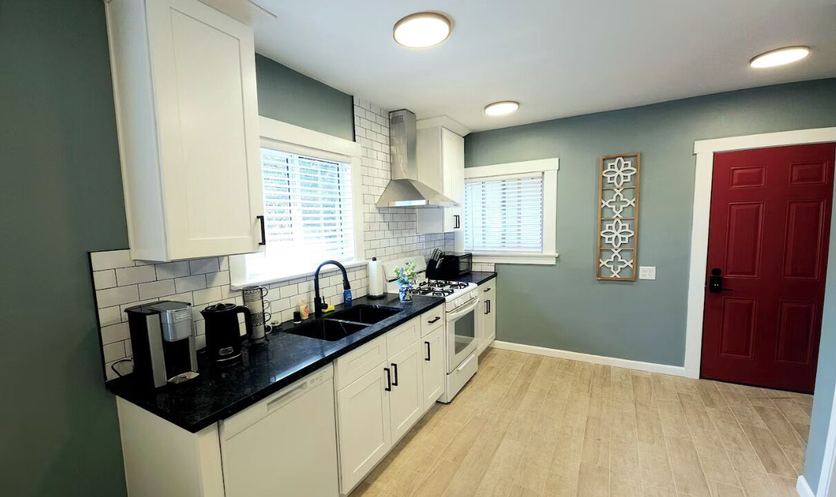 Photo of Kitchen in Lamanda Park