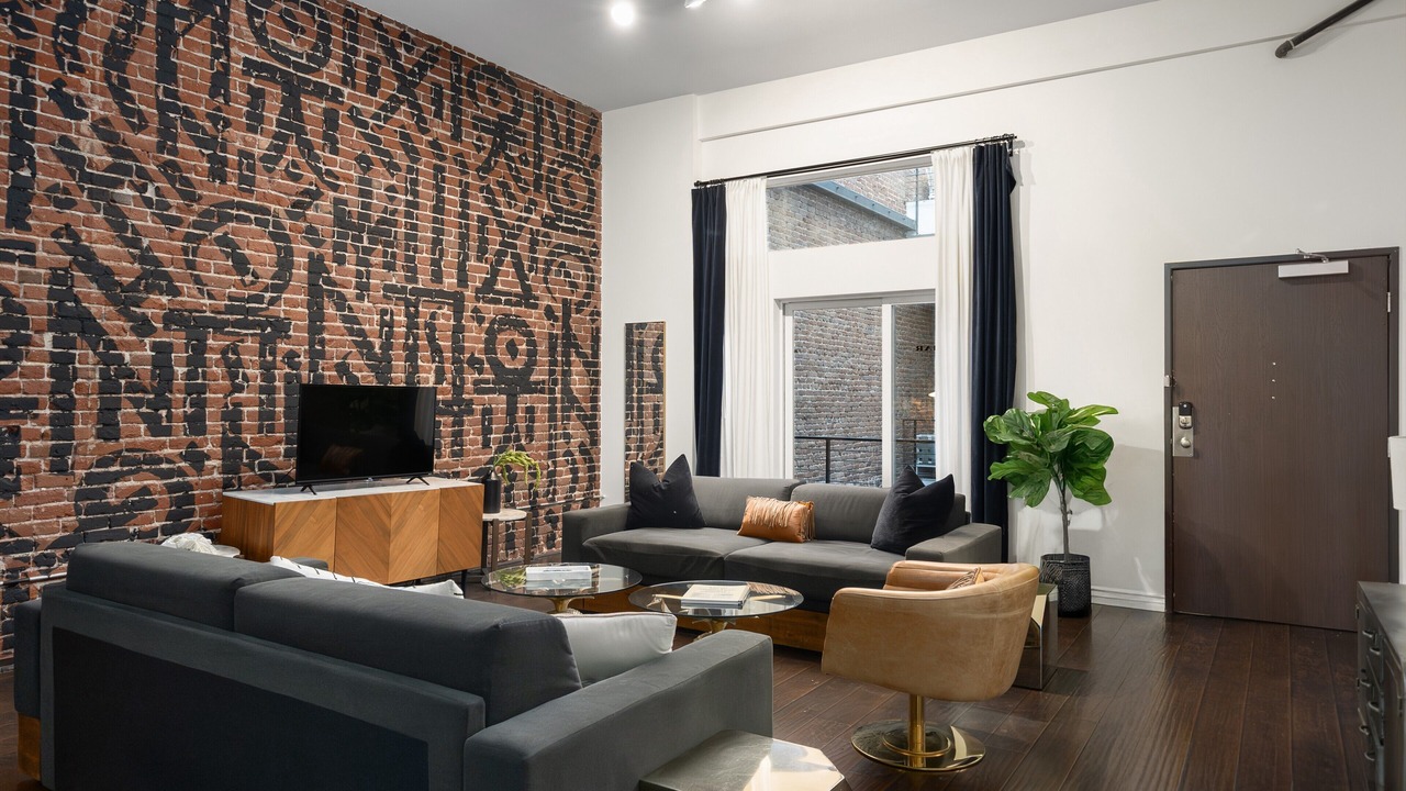 Photo of Livingroom in Historic Core