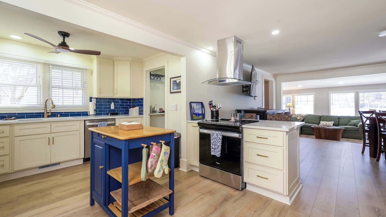 Photo of Kitchen in Southmont
