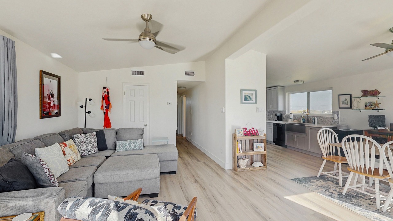 Photo of Livingroom in Spanish Grant