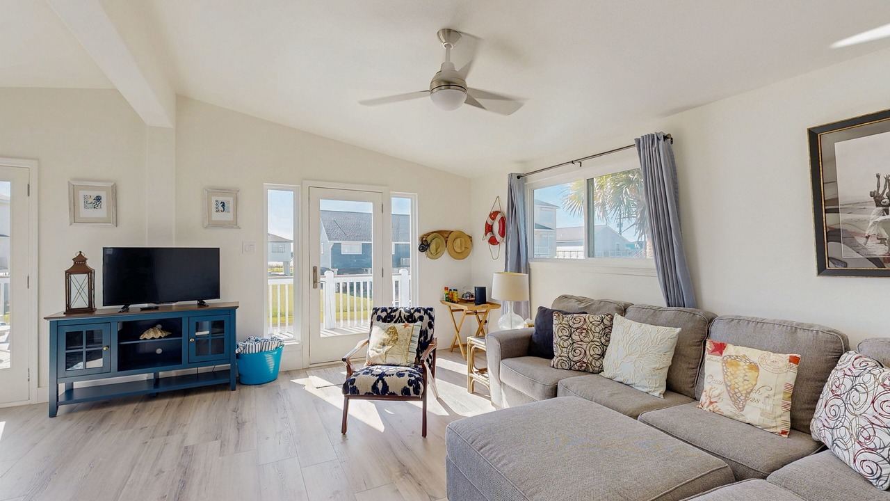 Photo of Livingroom in Spanish Grant