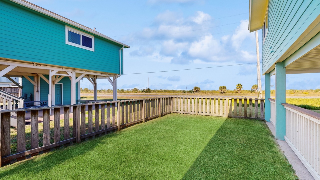 Photo of Patio Balcony in Spanish Grant