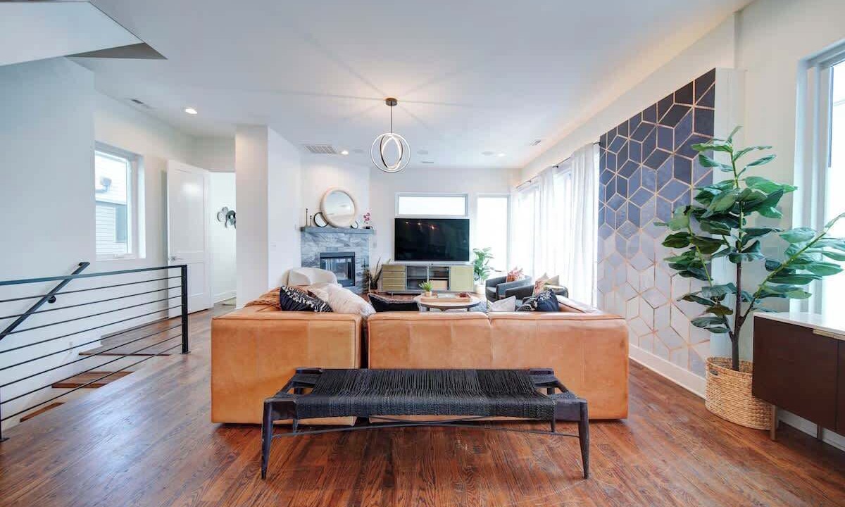 Photo of Livingroom in Third Ward