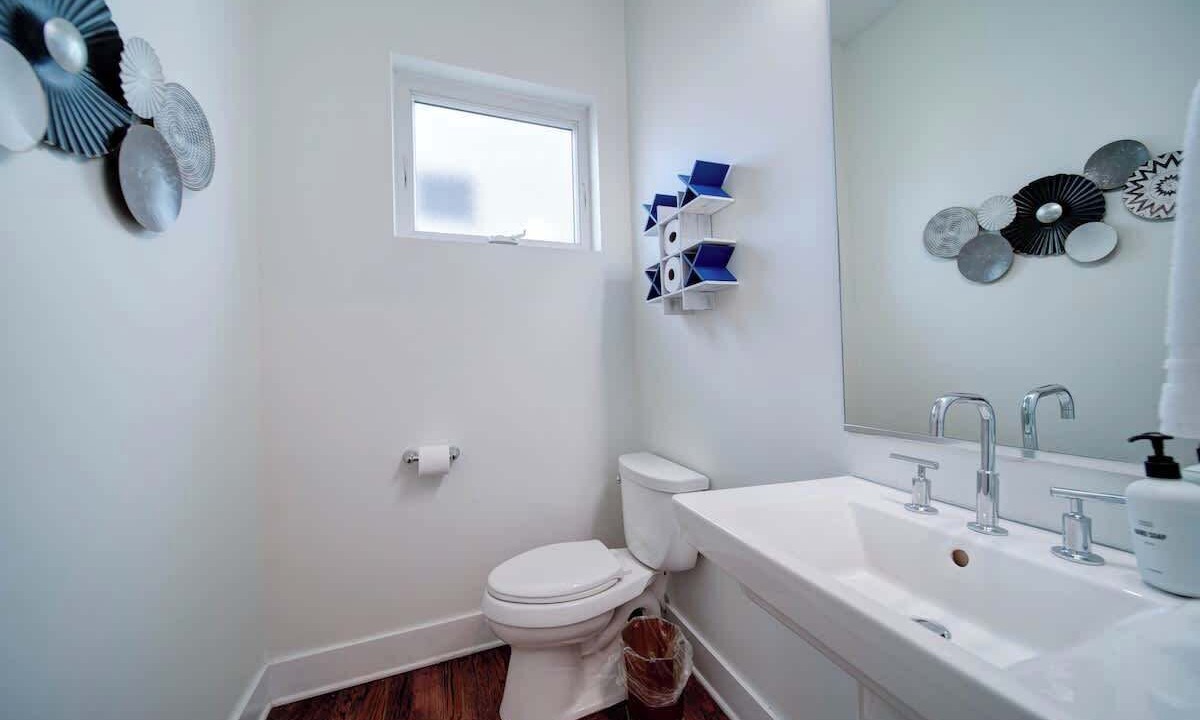 Photo of Bathroom in Third Ward