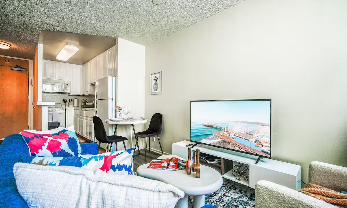 Photo of Livingroom in Downtown
