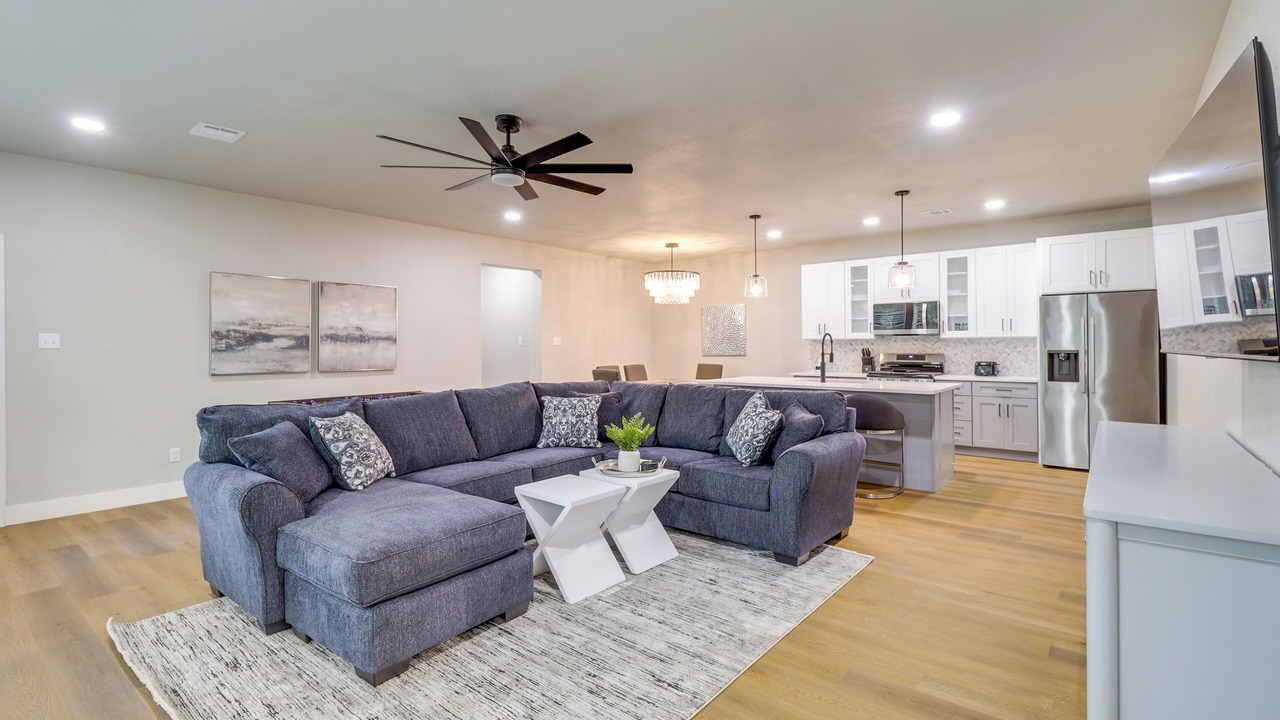 Photo of Livingroom in Central Arlington