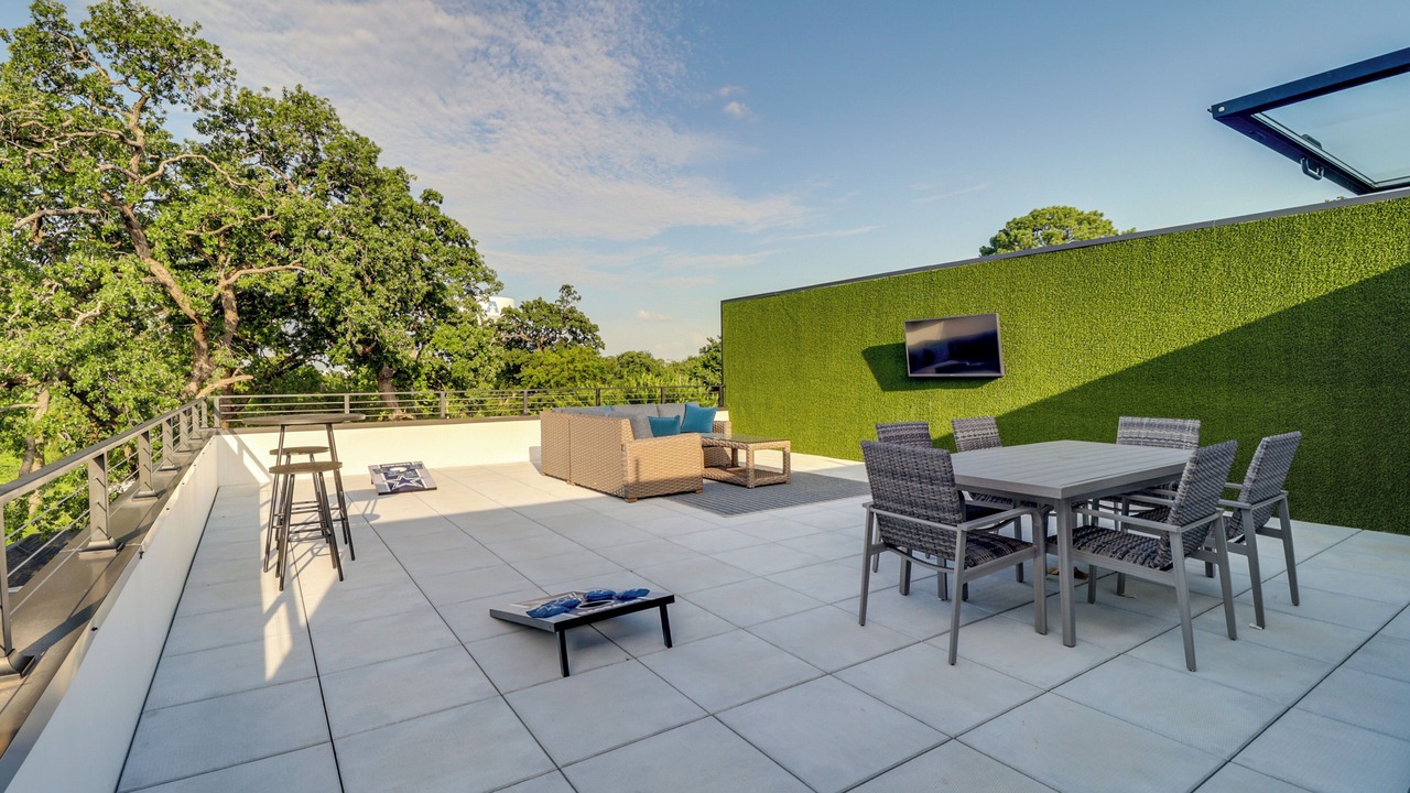 Photo of Outdoor in Central Arlington