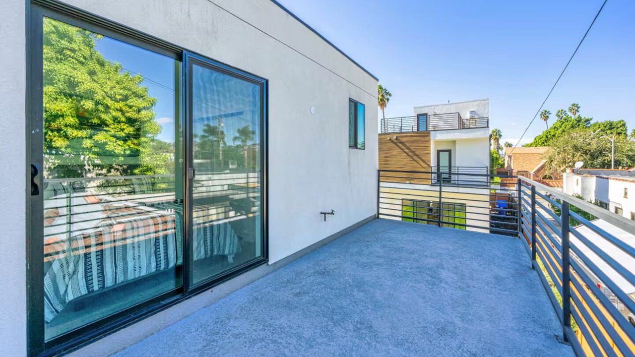 Photo of Patio Balcony in Fairfax District