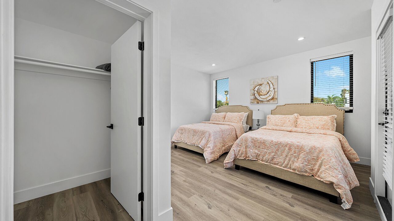 Photo of Bedroom in Fairfax District