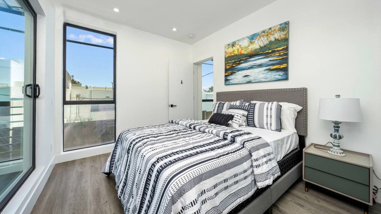 Photo of Bedroom in Fairfax District