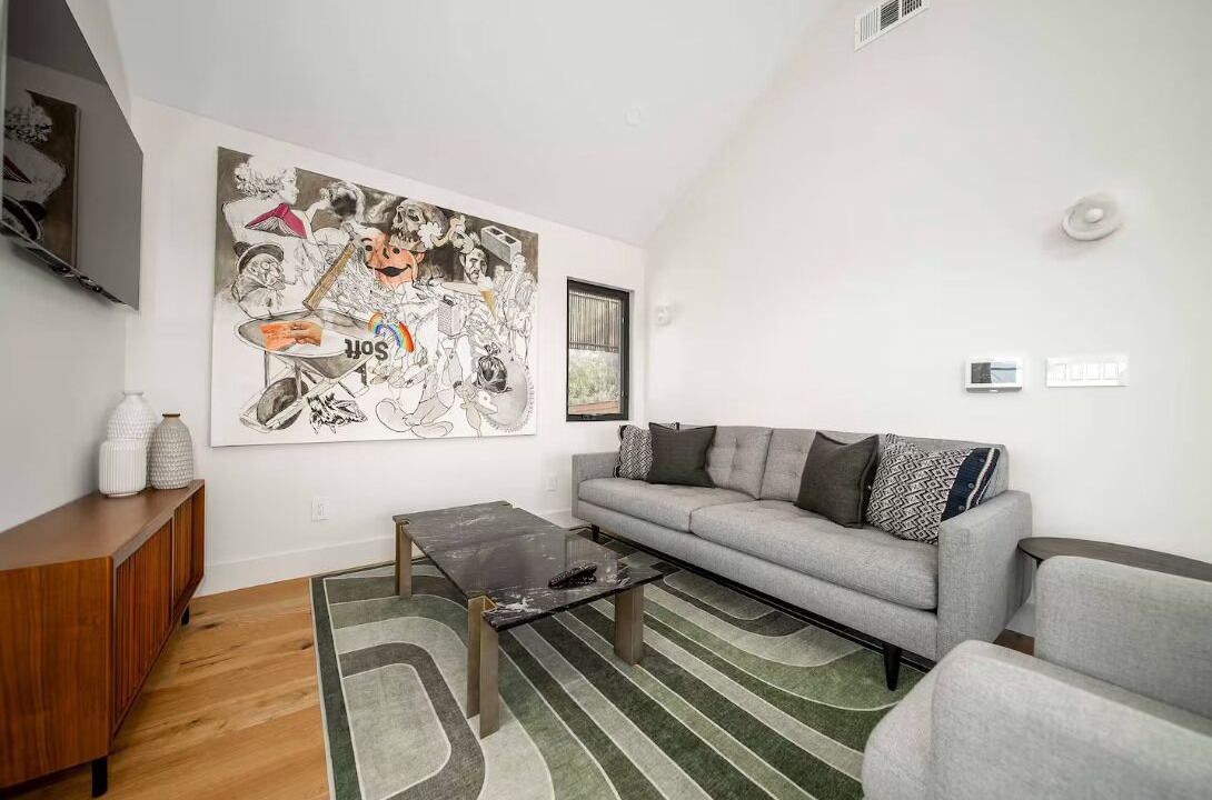 Photo of Livingroom in Elysian Heights