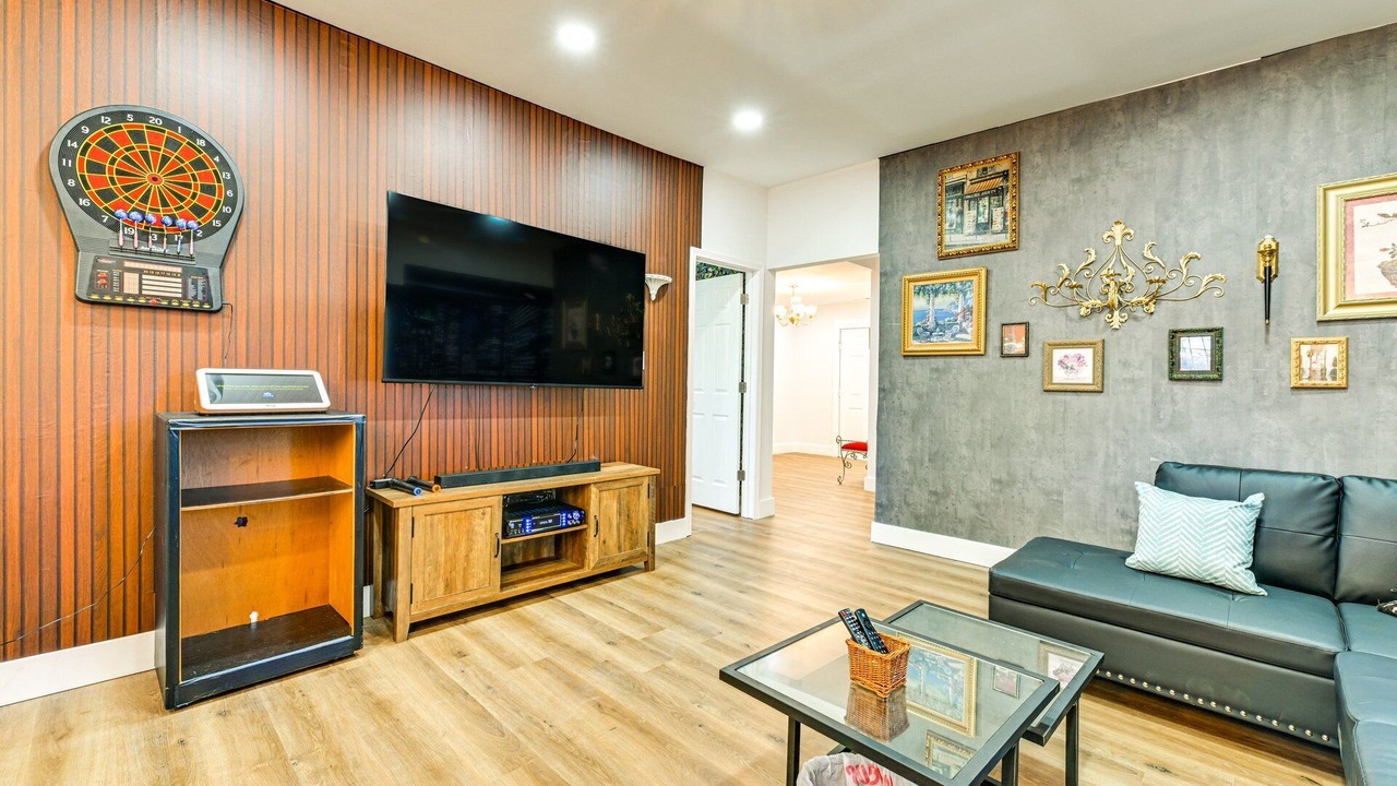 Photo of Livingroom in Cornelius