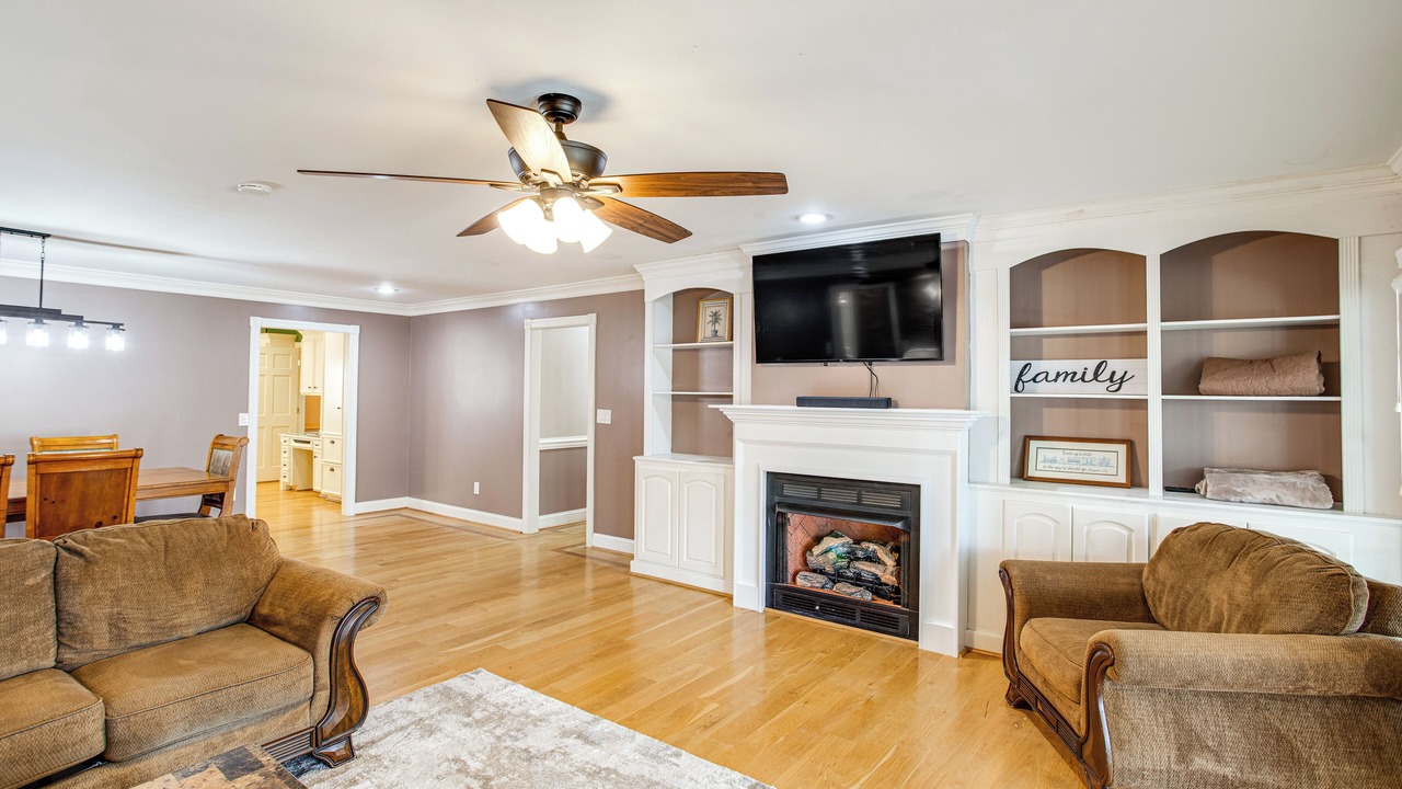 Photo of Livingroom in Liberty Hill