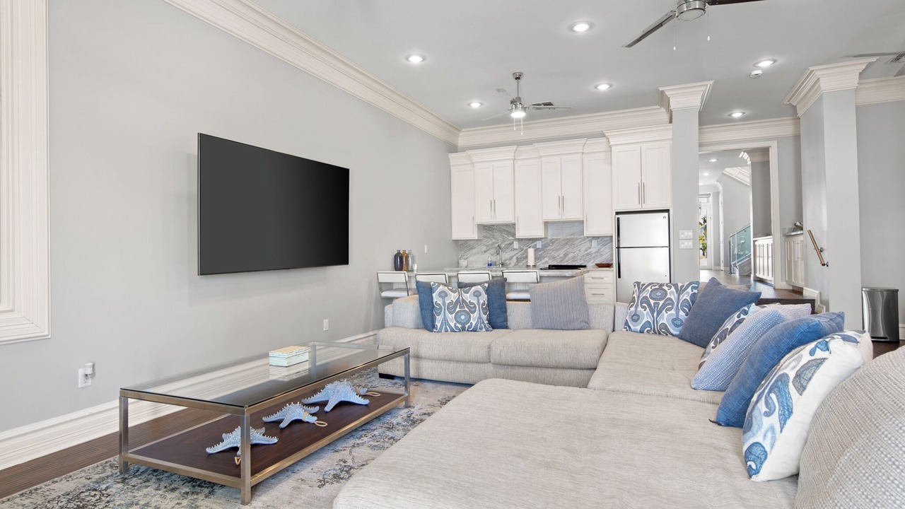 Photo of Livingroom in The Shores