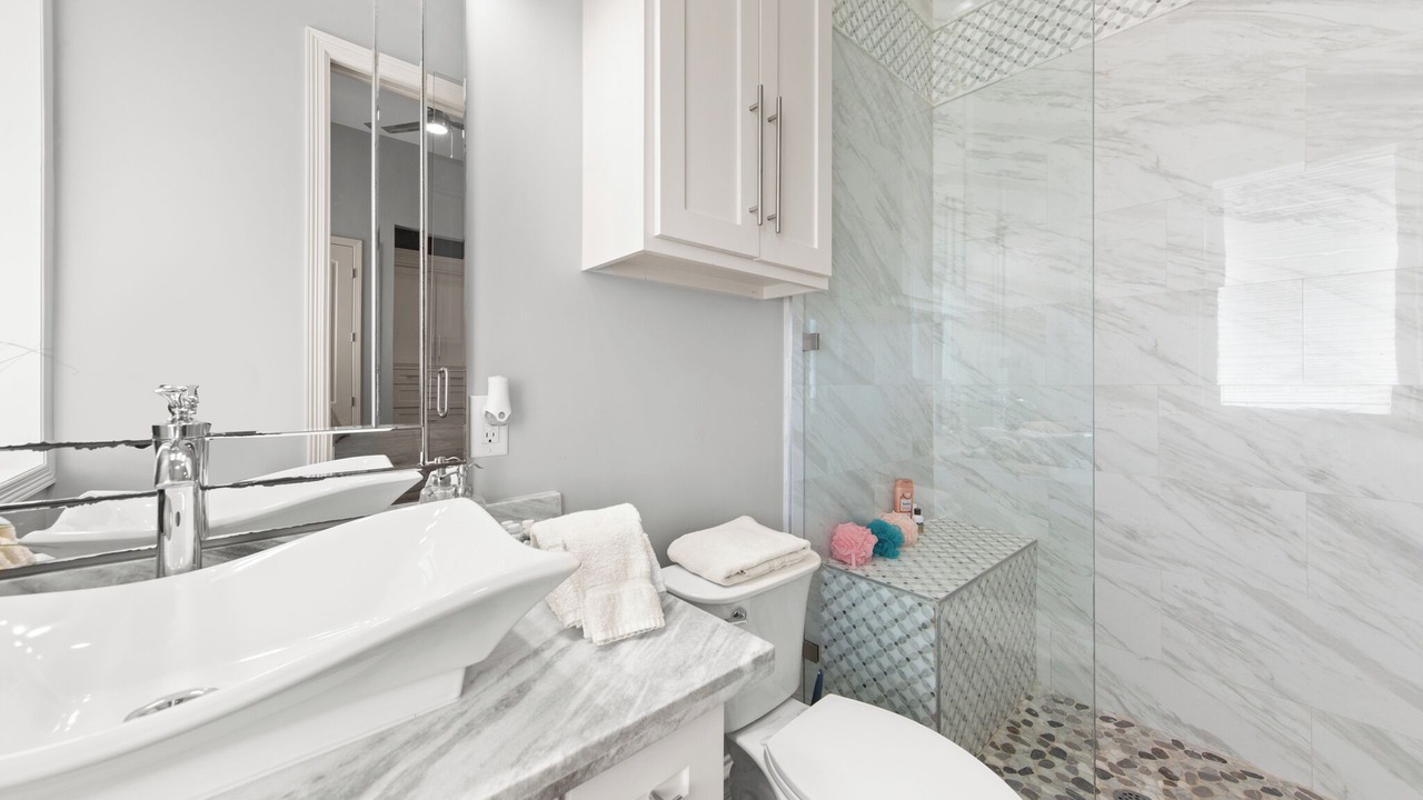 Photo of Bathroom in The Shores