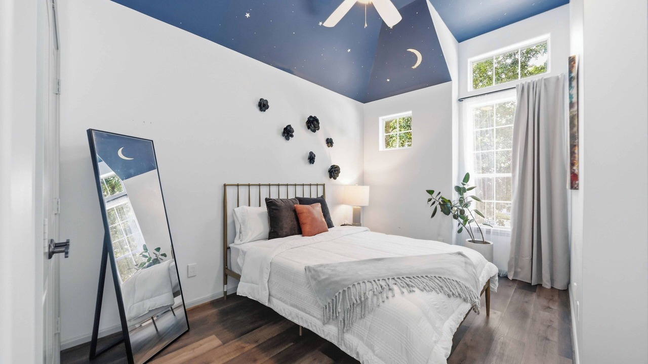 Photo of Bedroom in Washington Ave./ Memorial Park